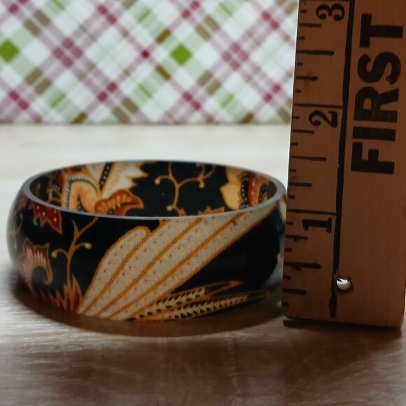 Vintage Resin Patterned Bangle Bracelet Costume Jewelry #22 - Picture 3 of 8